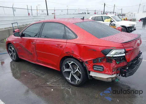 2020 Volkswagen Passat 2.0T R-Line z USA, uszkodzony, nr VIN 1VWMA7A3XLC013225